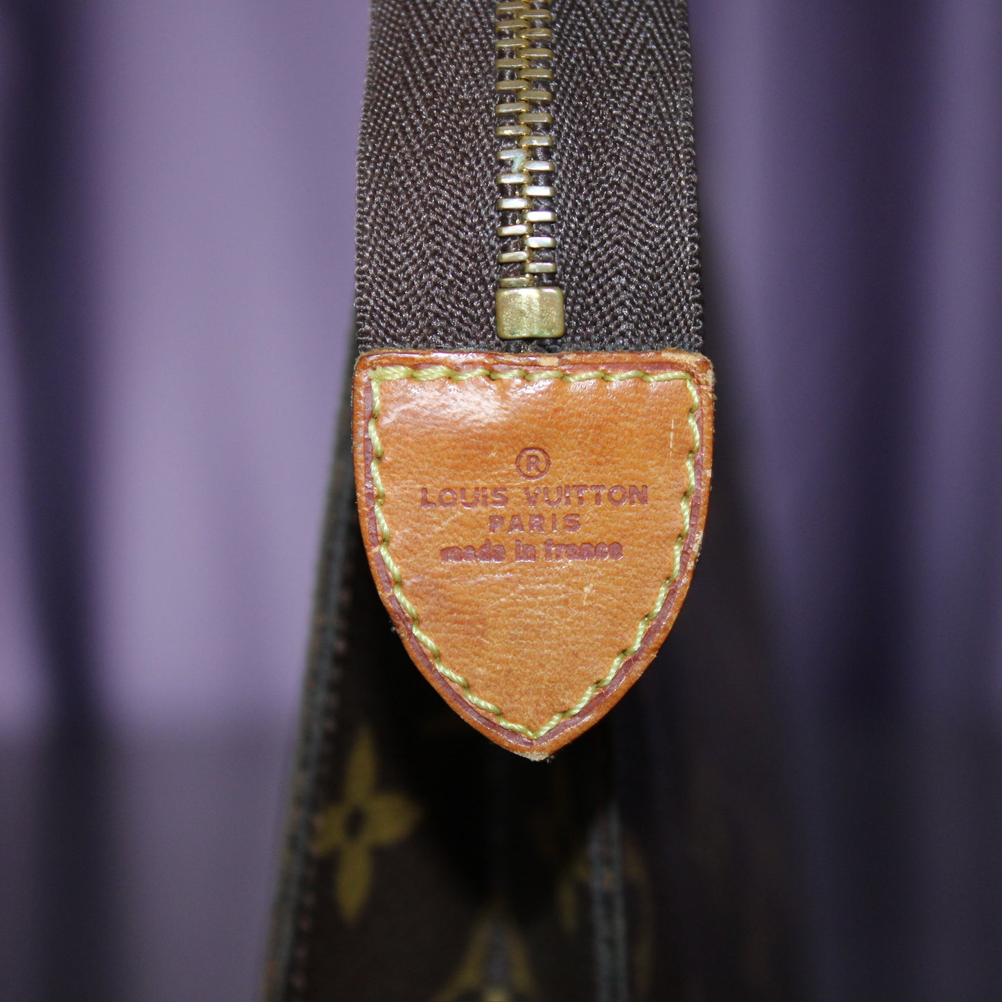 LV Poche Toilette