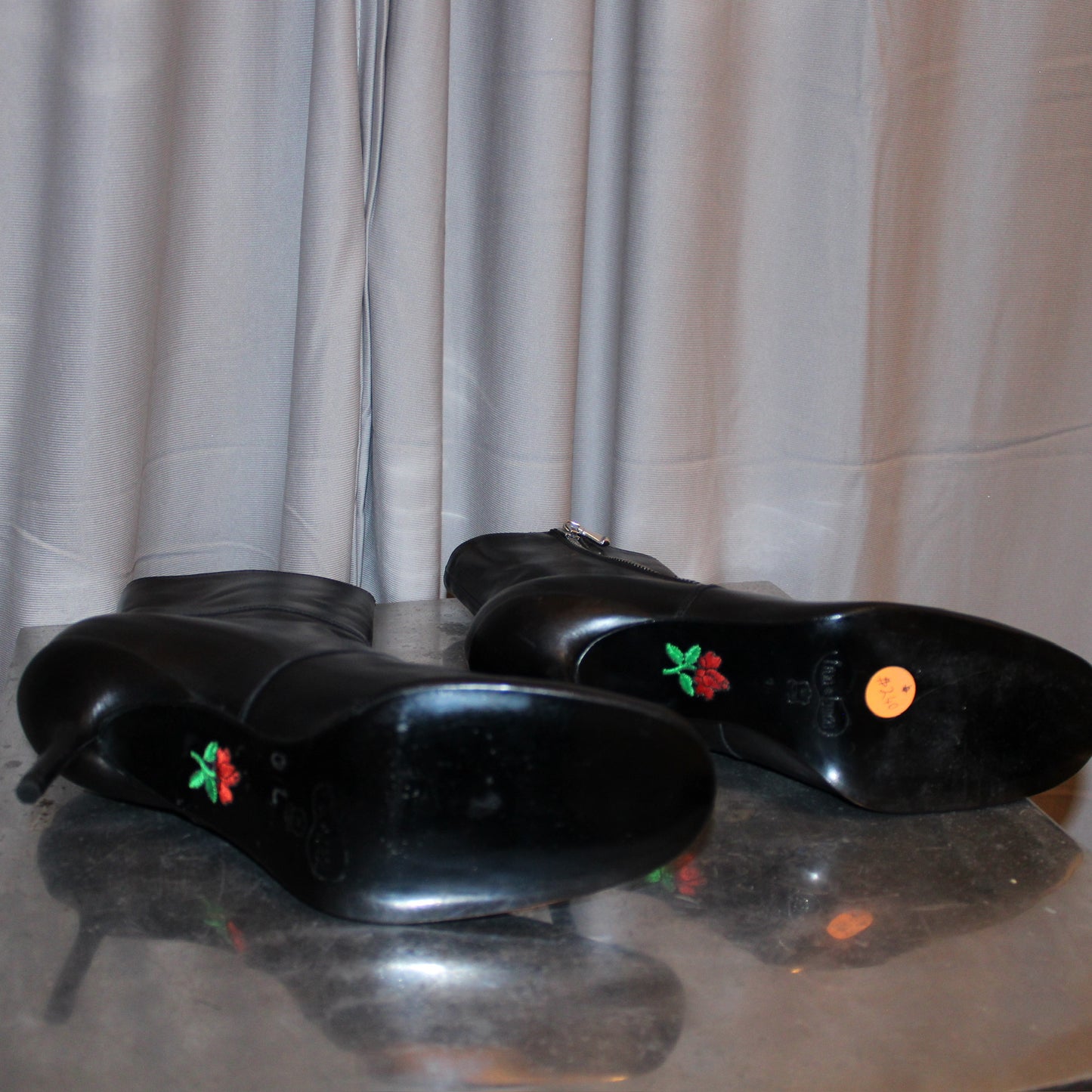 Free lance zipper heels