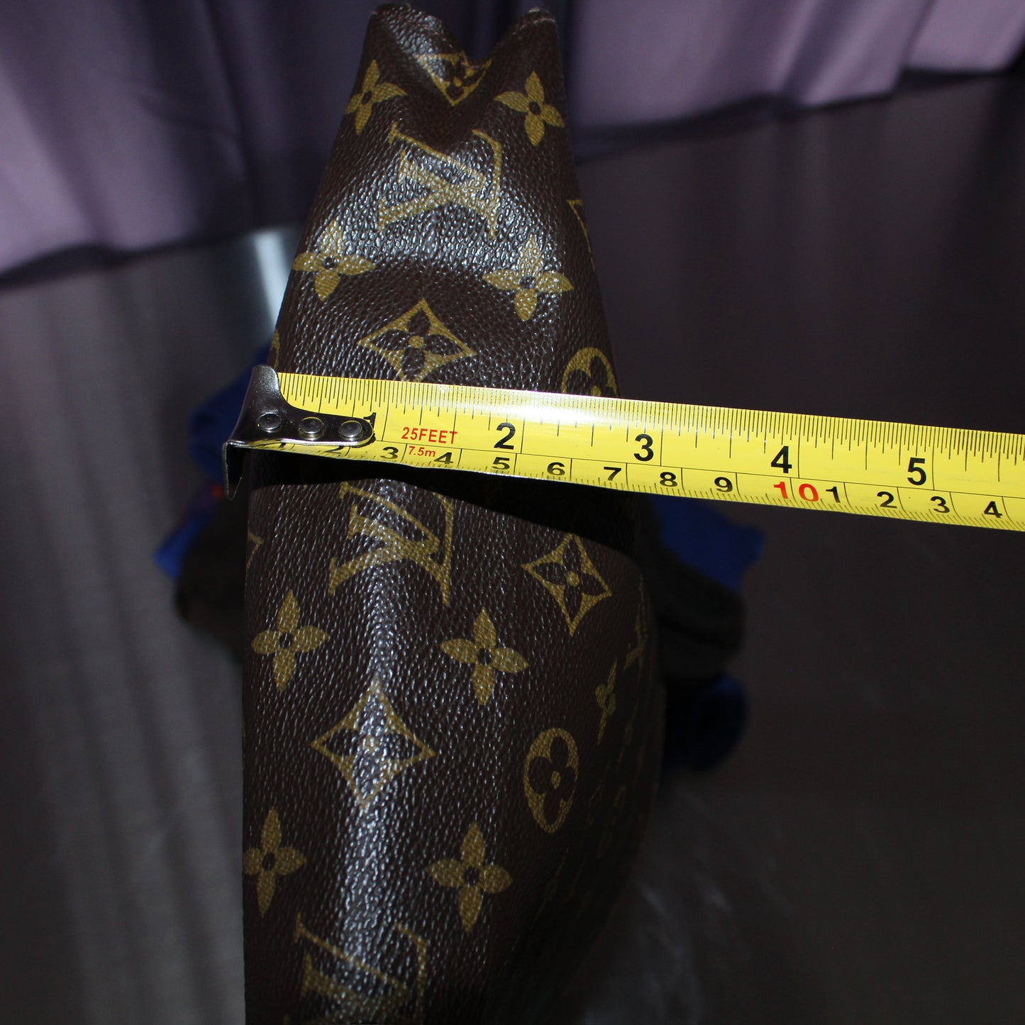 LV Poche Toilette