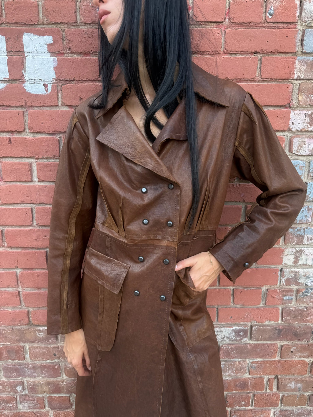 Vintage Leather Jacket with Adjustable Fur Collar
