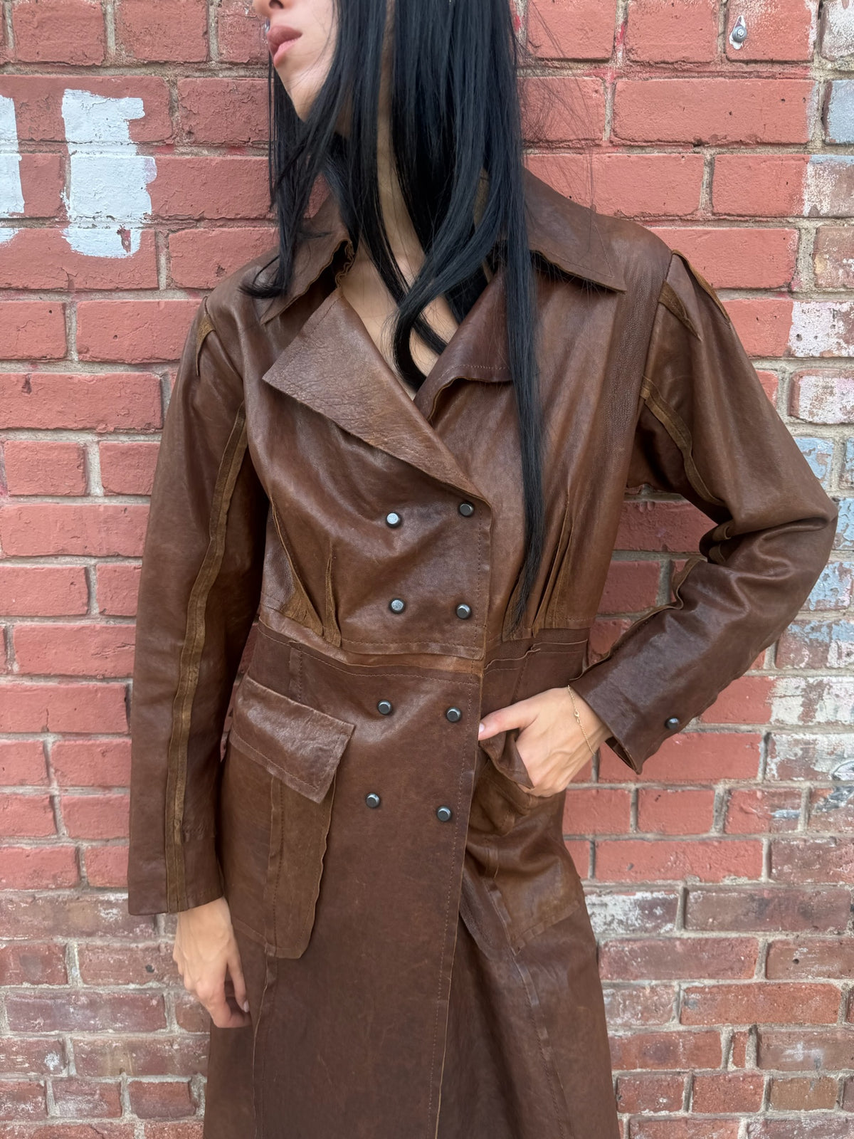 Vintage Leather Jacket with Adjustable Fur Collar