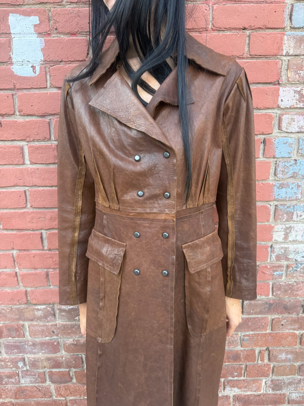 Vintage Leather Jacket with Adjustable Fur Collar