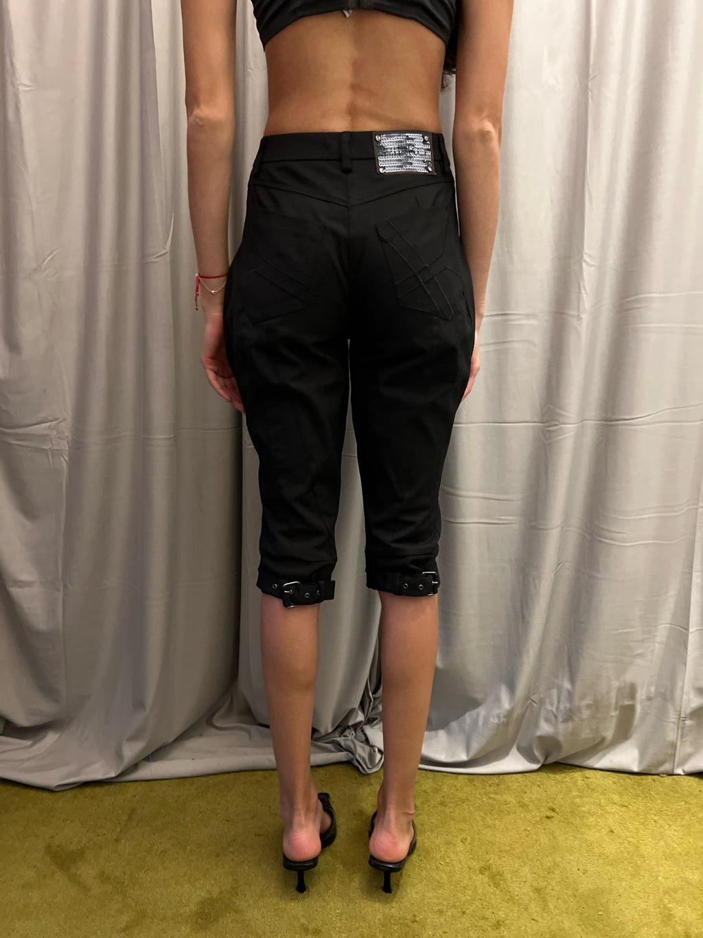 Pinko capri pants