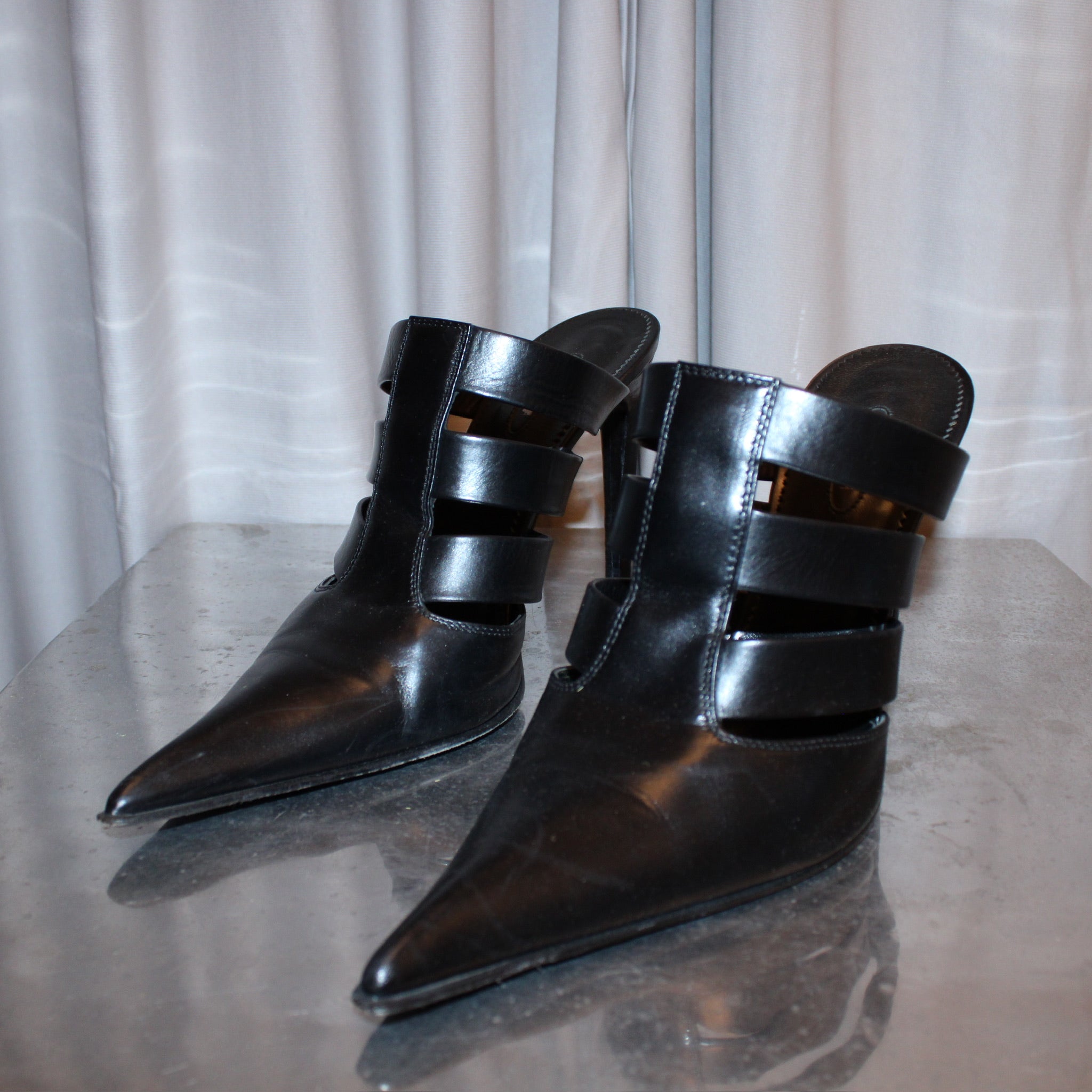 Le Silla Heels