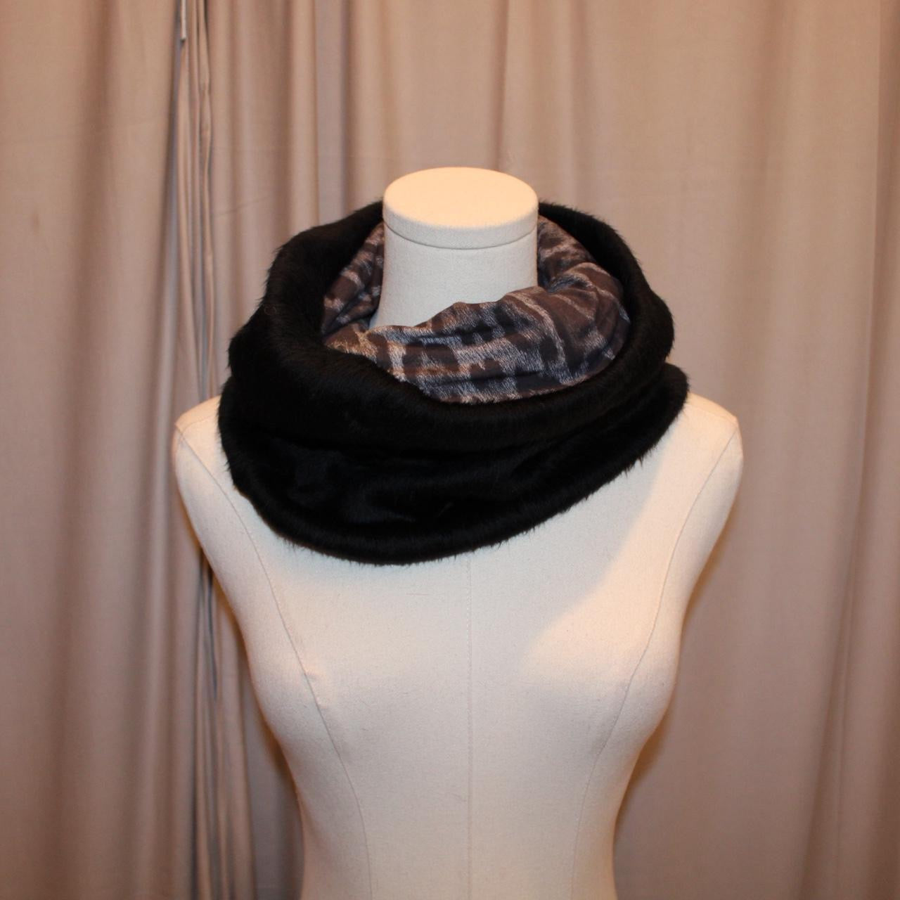Cavalli neck warmer