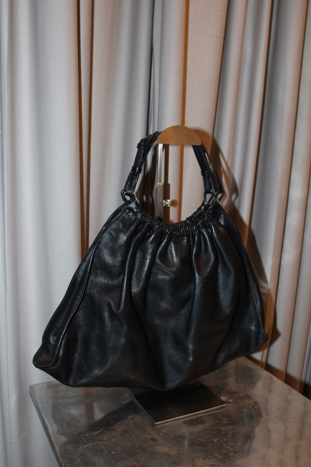 Tom Ford Era Gucci Black Leather Hand Bag