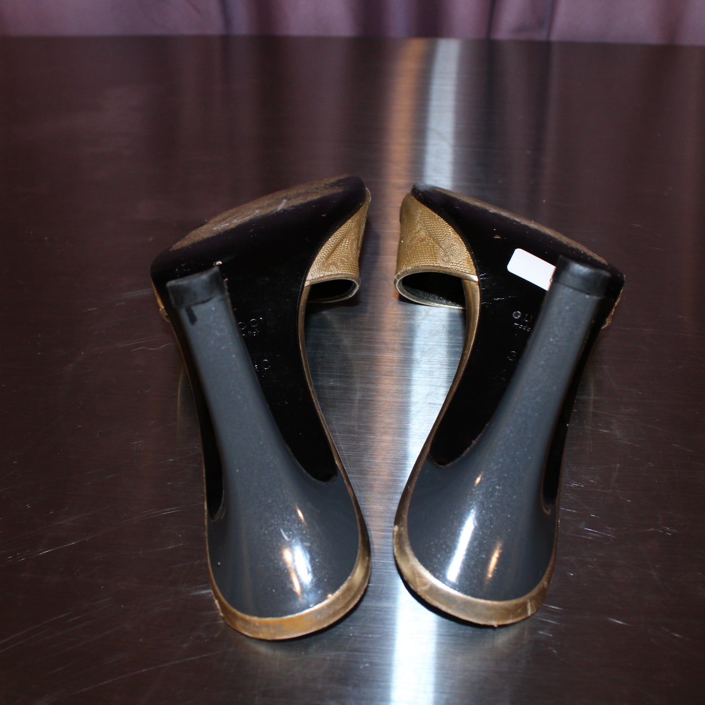 Vintage Gucci Gold Monogram Heels