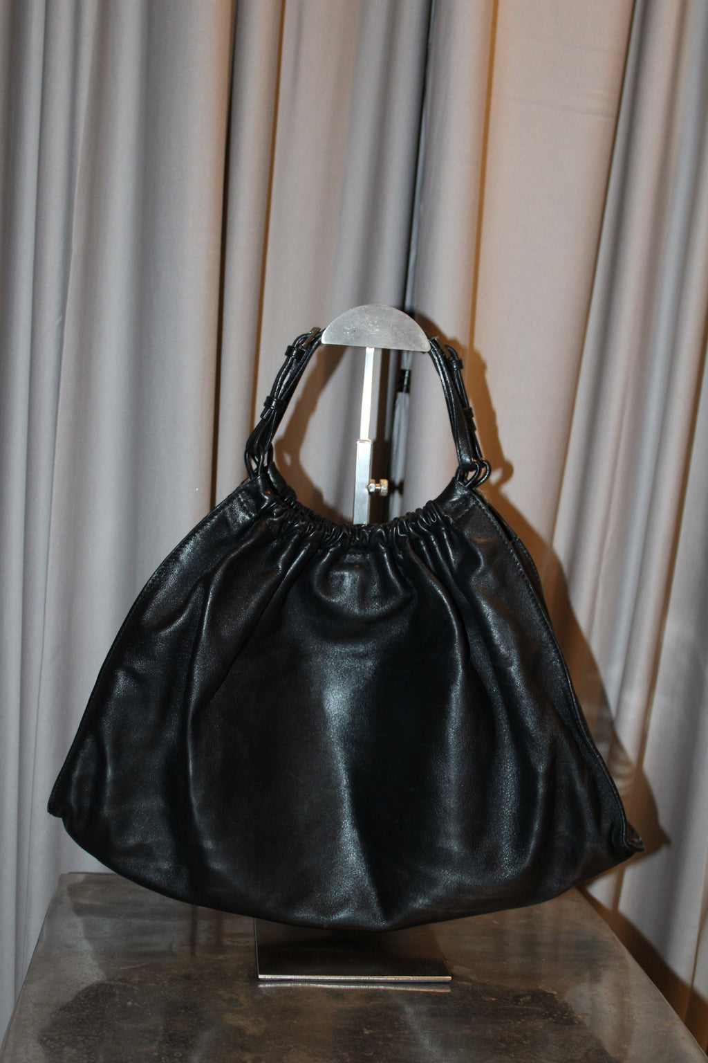 Tom Ford Era Gucci Black Leather Hand Bag