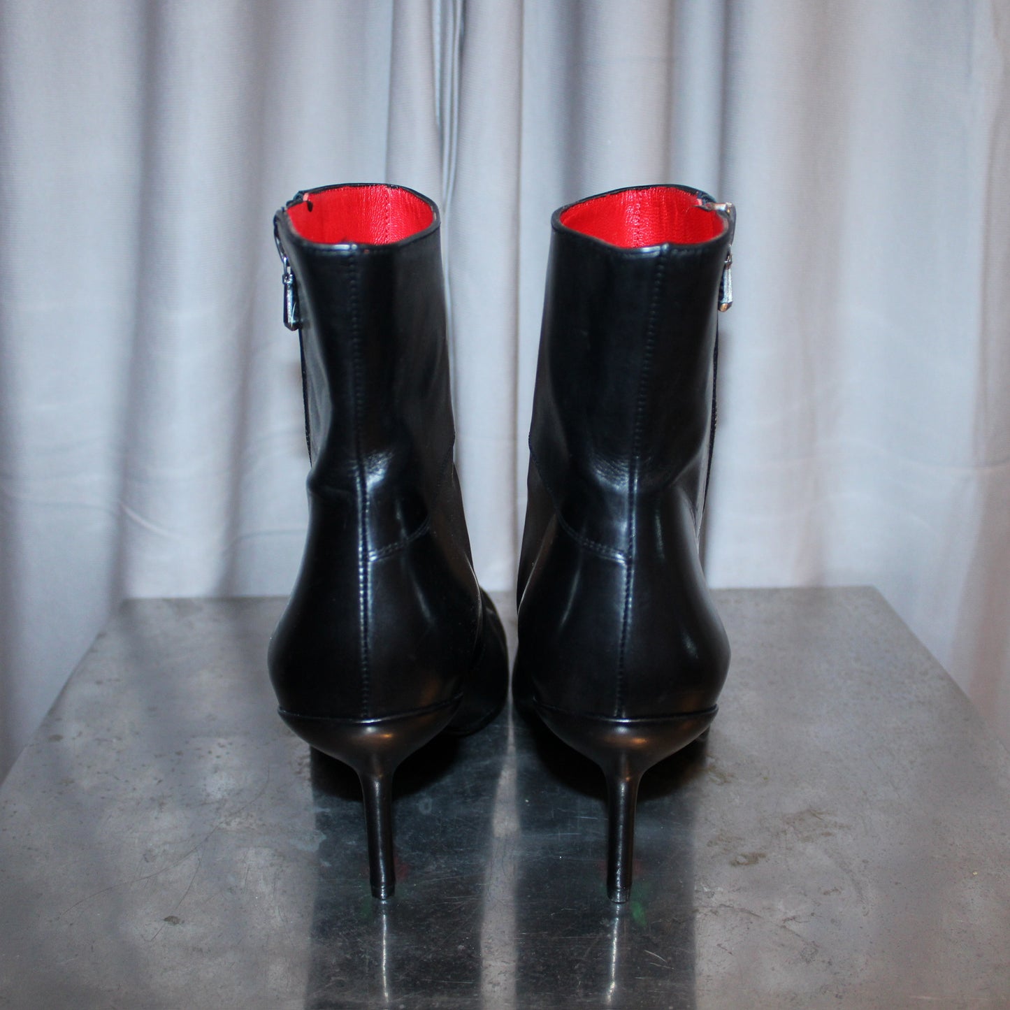 Free lance zipper heels