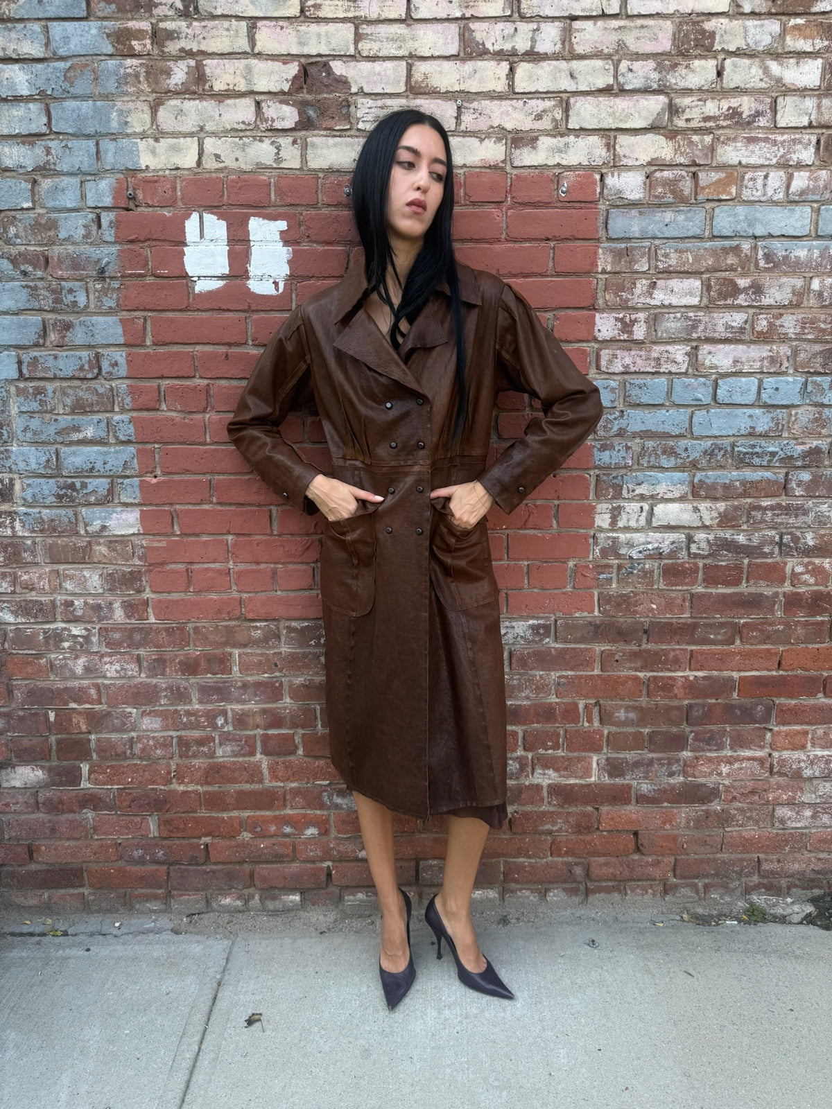 Vintage Leather Jacket with Adjustable Fur Collar