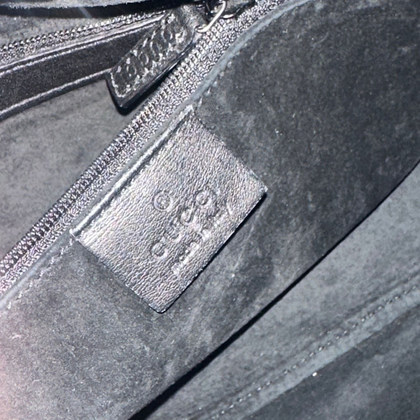Gucci leather ruched bag