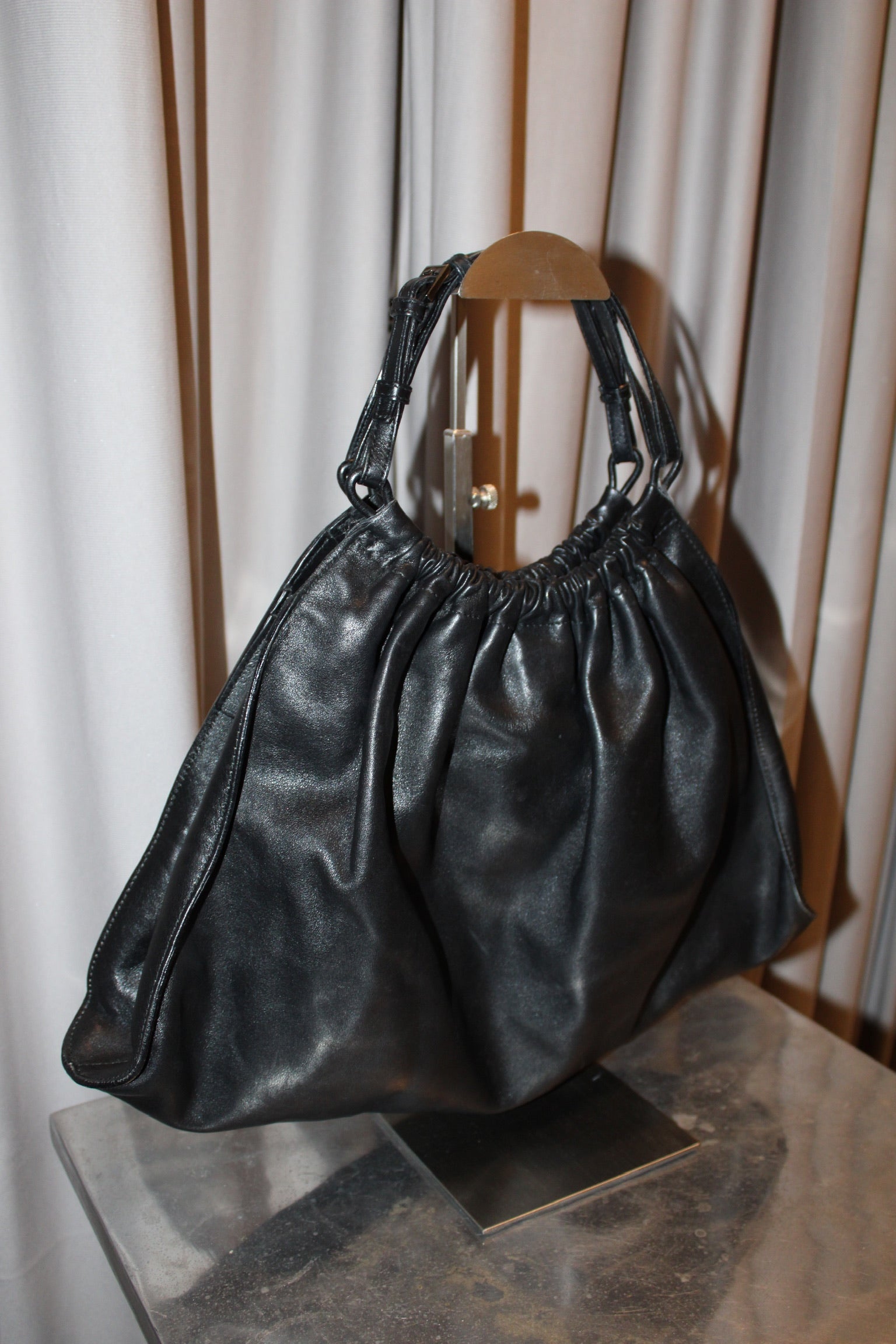 Tom Ford Era Gucci Black Leather Hand Bag