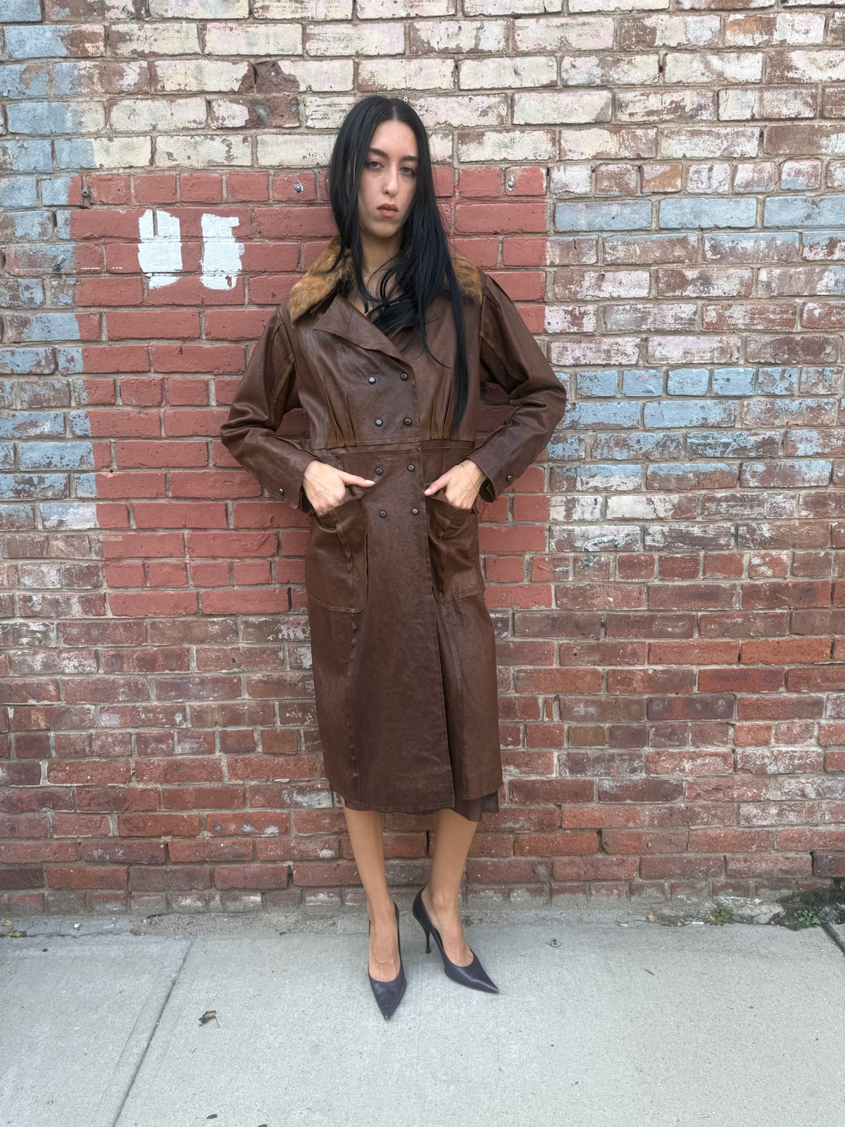 Vintage Leather Jacket with Adjustable Fur Collar