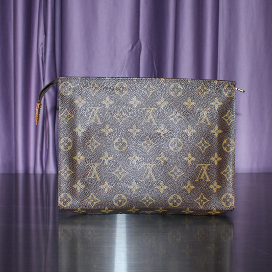 LV Poche Toilette