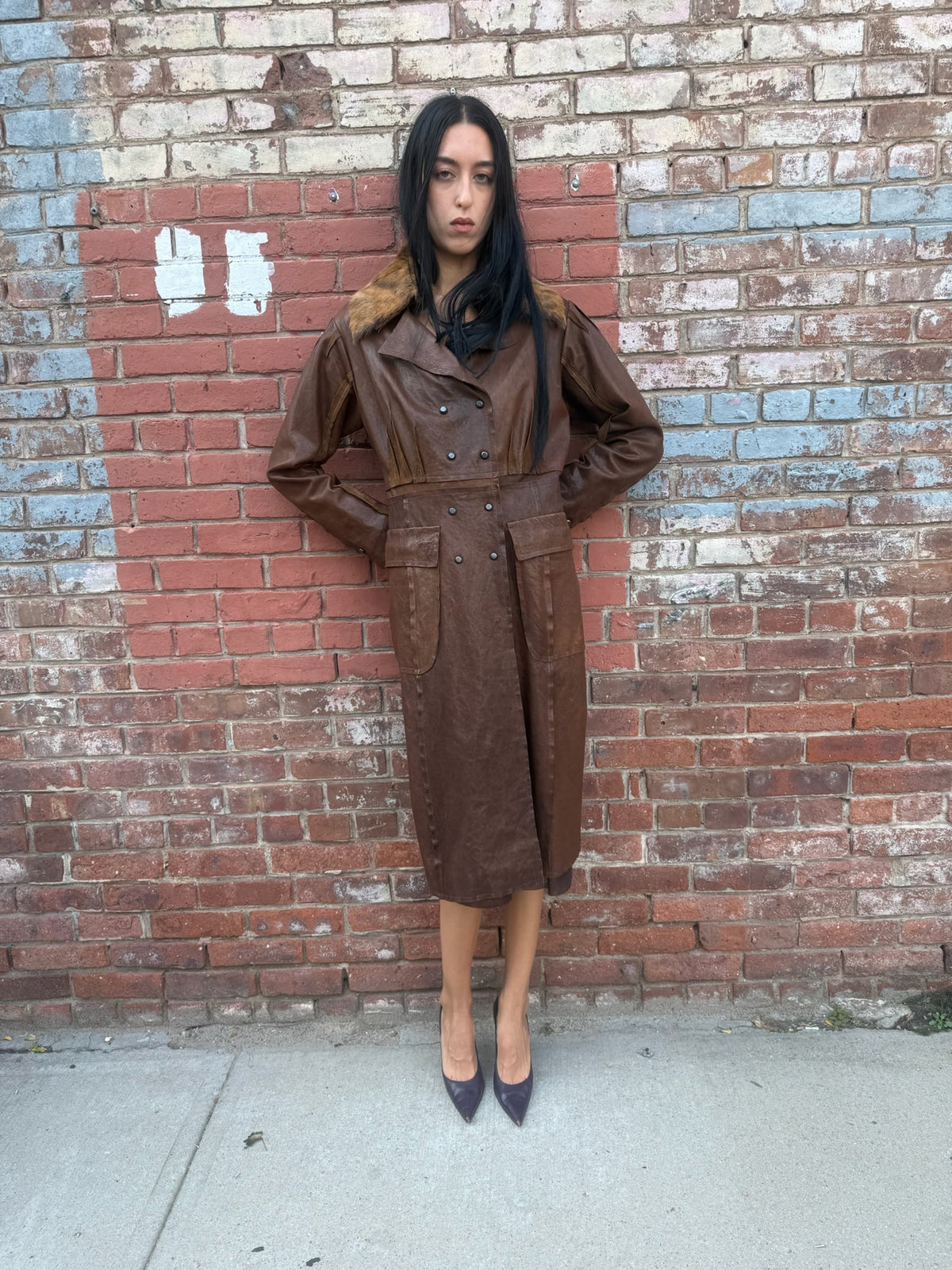 Vintage Leather Jacket with Adjustable Fur Collar