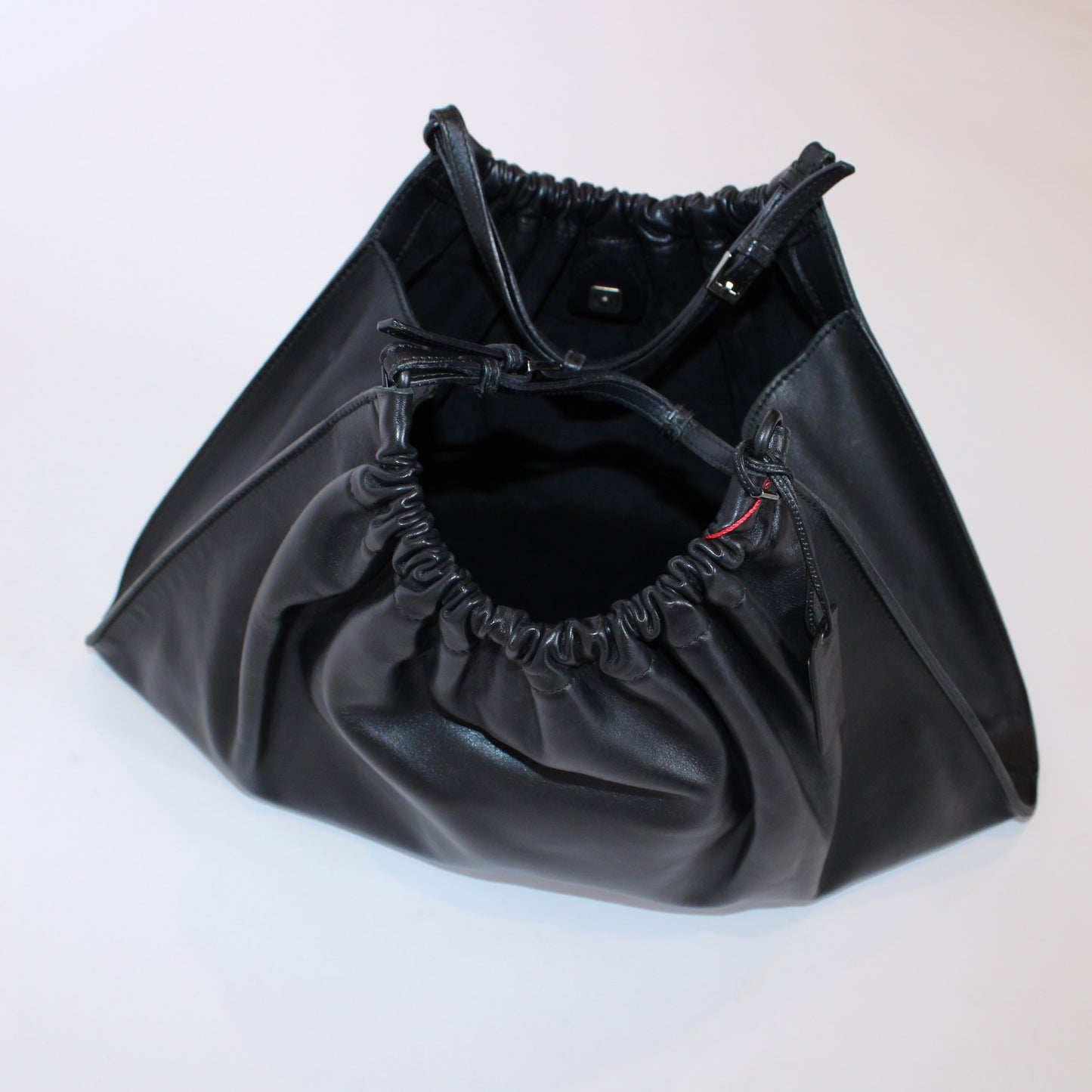 Gucci leather ruched bag