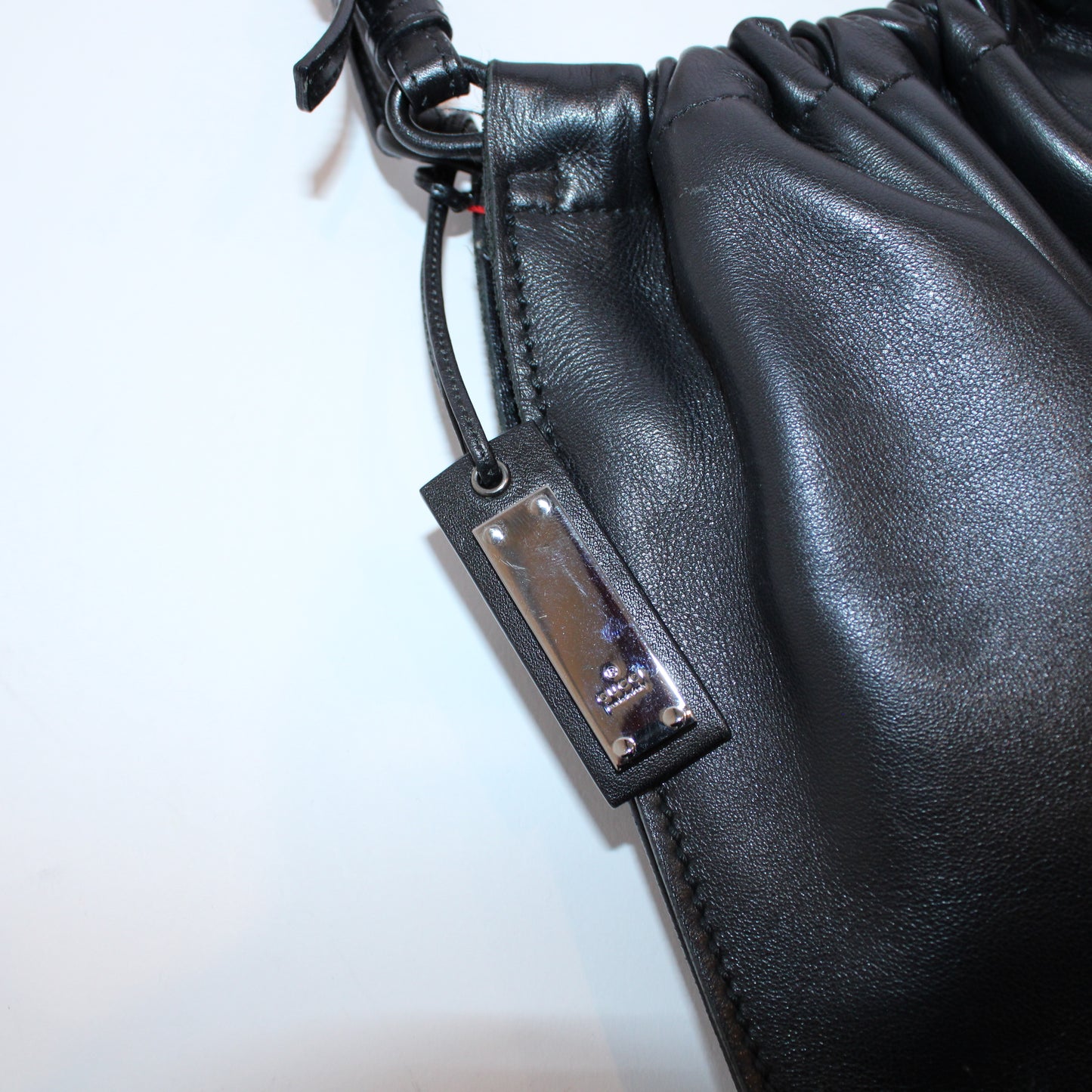 Gucci leather ruched bag