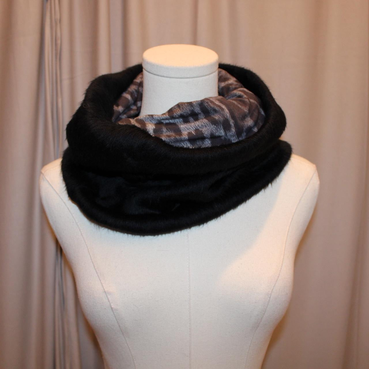 Cavalli neck warmer