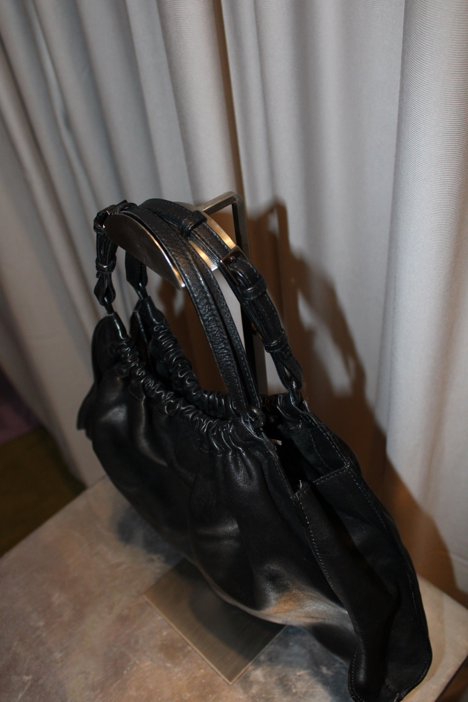 Tom Ford Era Gucci Black Leather Hand Bag