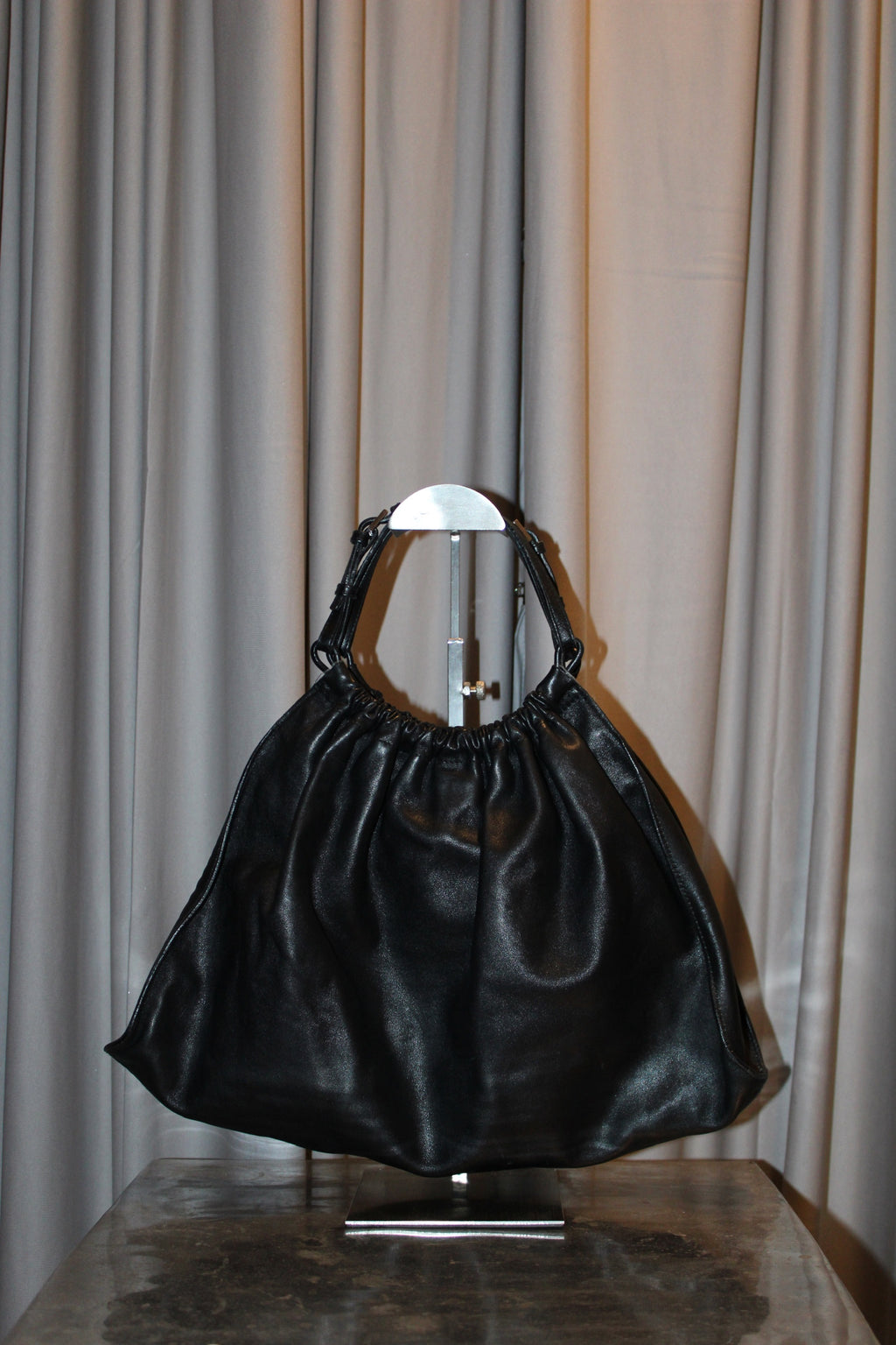 Tom Ford Era Gucci Black Leather Hand Bag