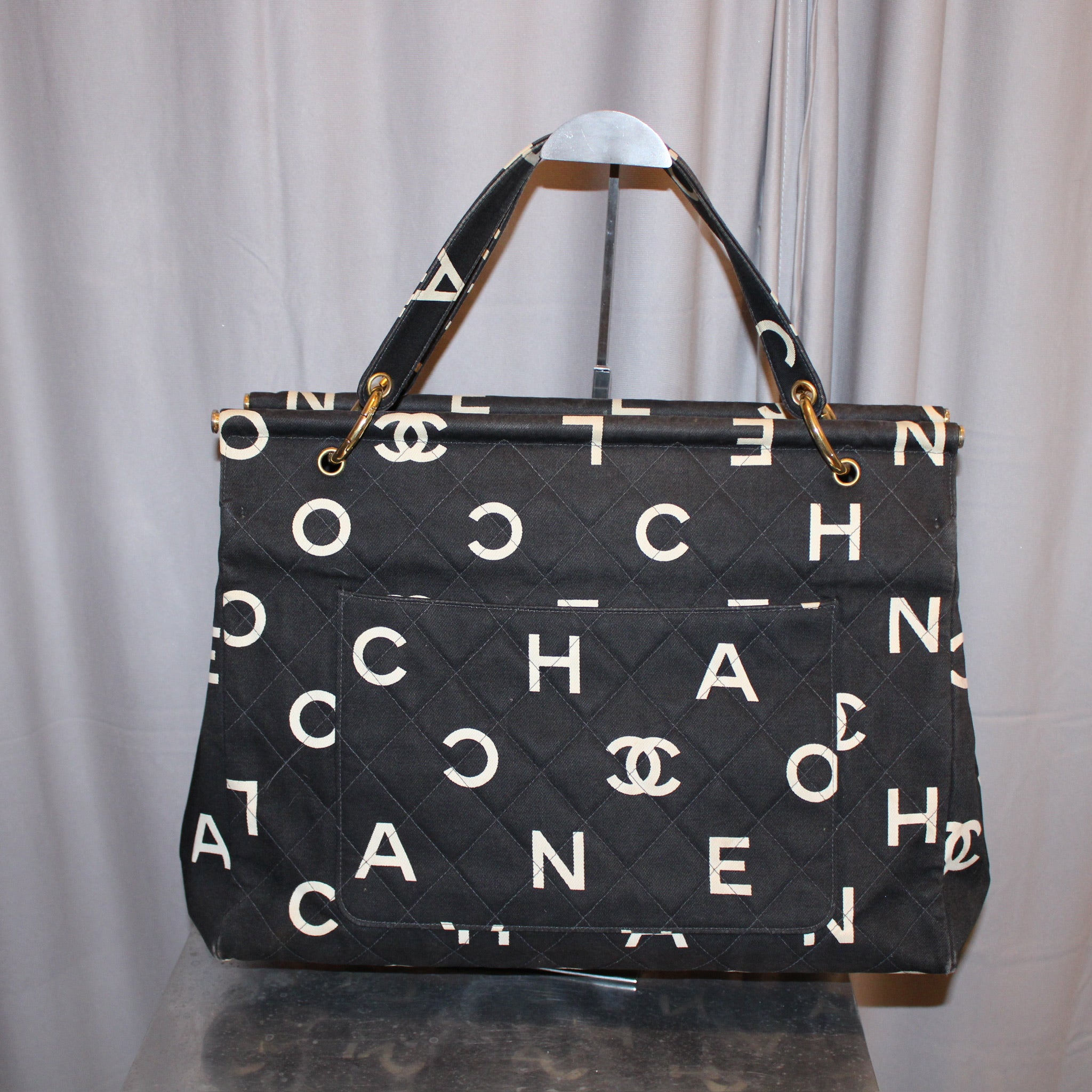 ヴィンテージシャネル CHANEL Vintage Maxi Jumbo Classic Flap Bag Lambskin Leather 1983