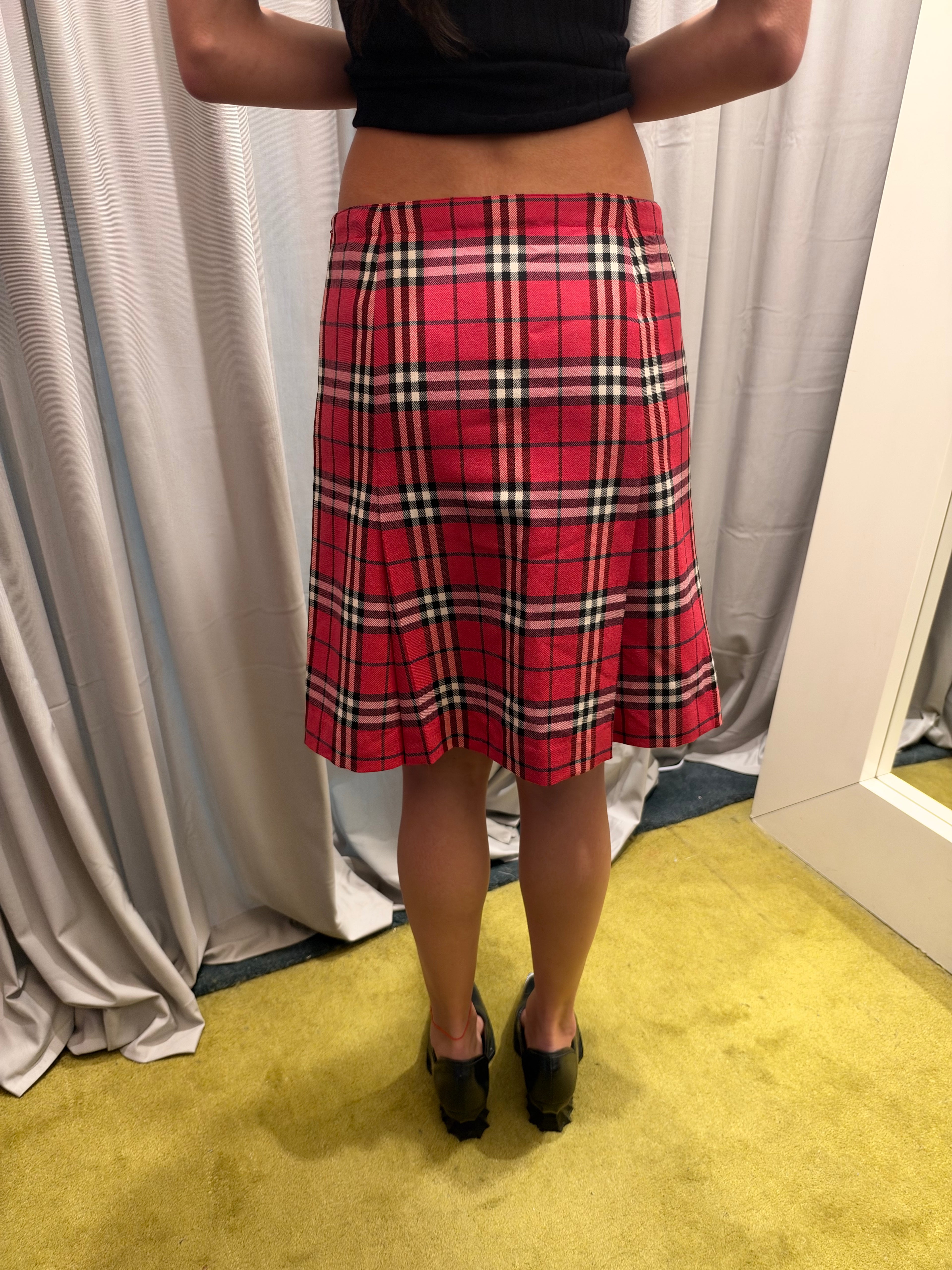 Vintage Burberry Wool Pink Pleated Skirt