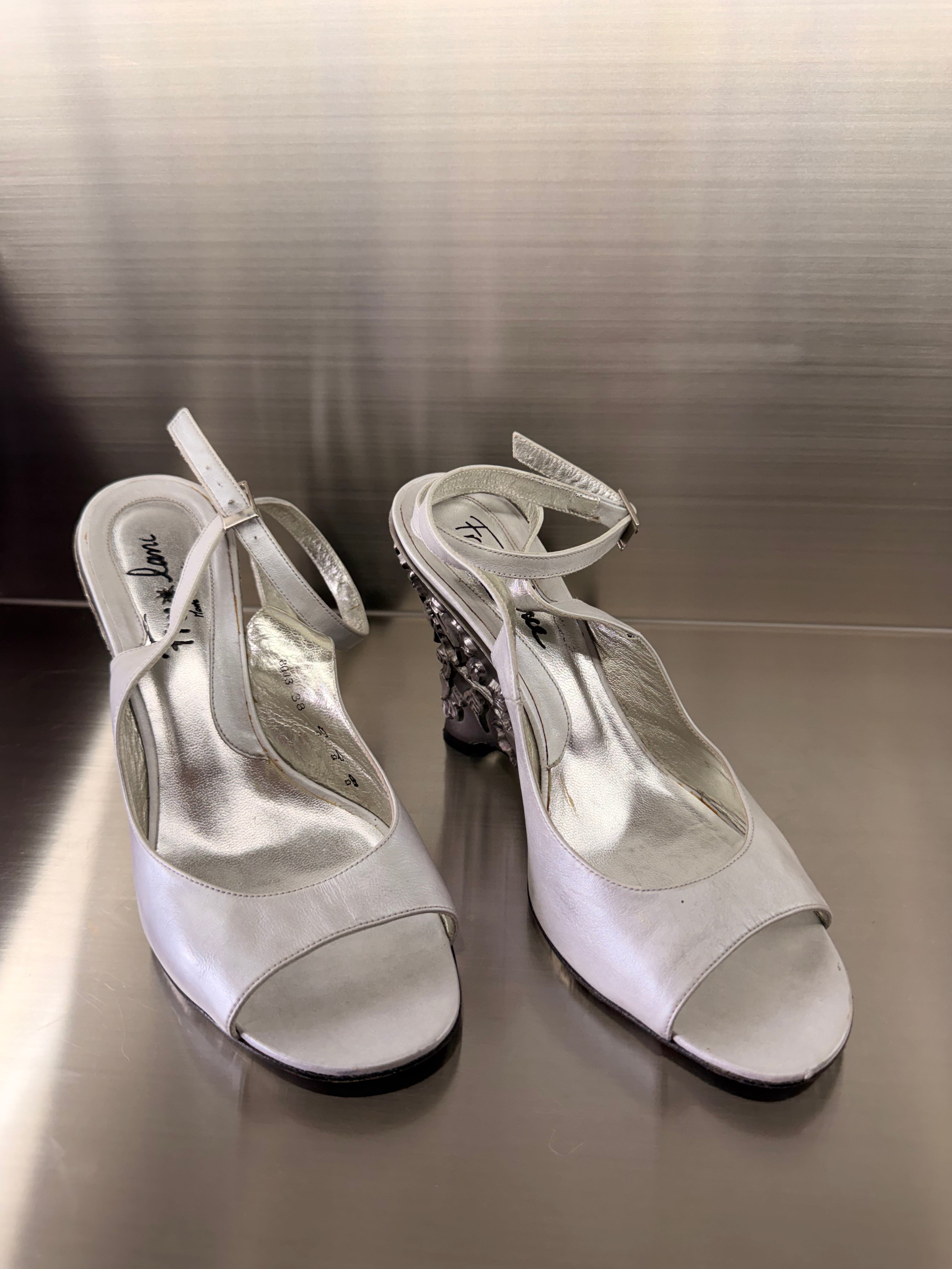 Free Lance Silver Wedges