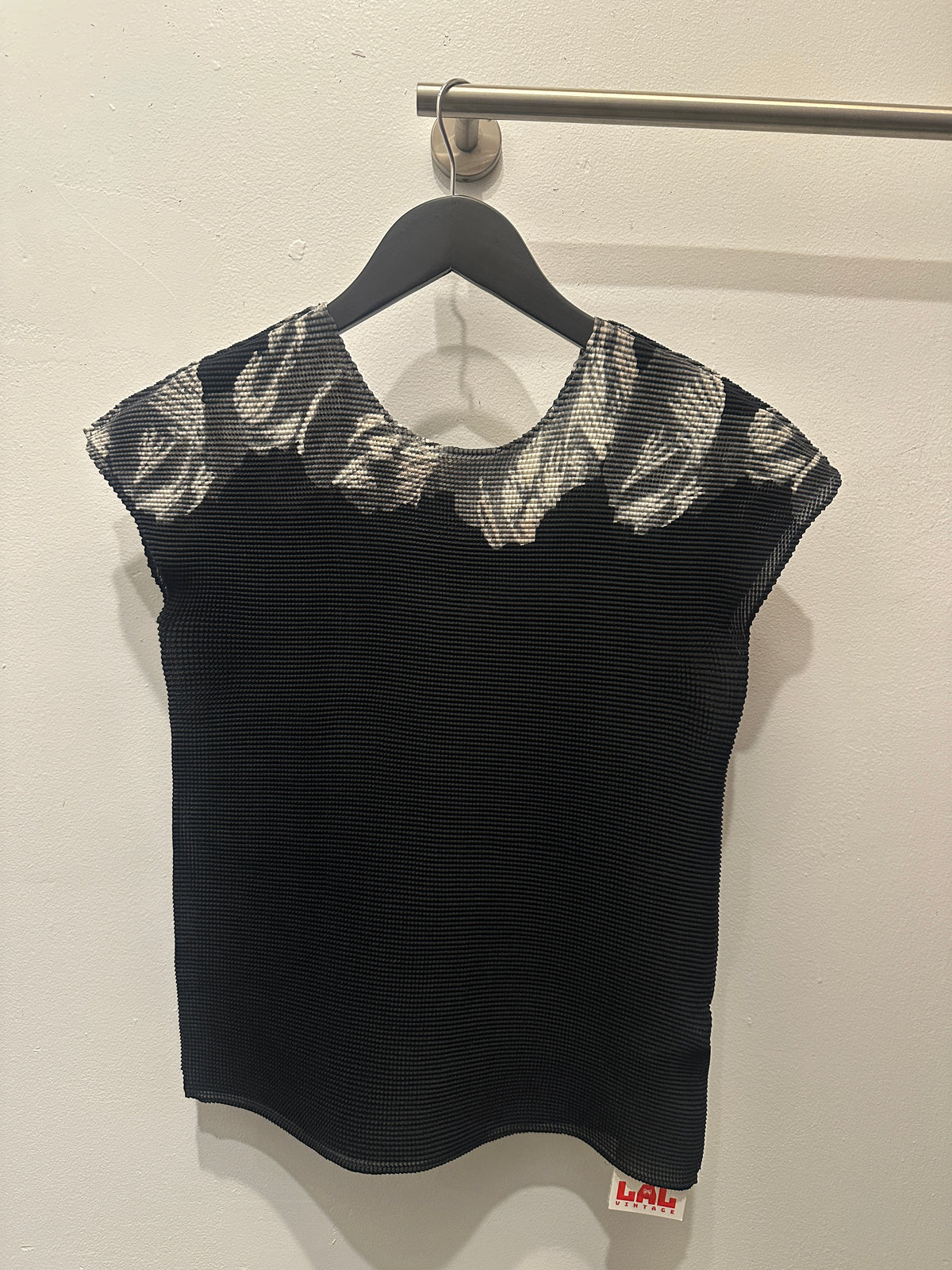 Issey Miyake Me Black Top