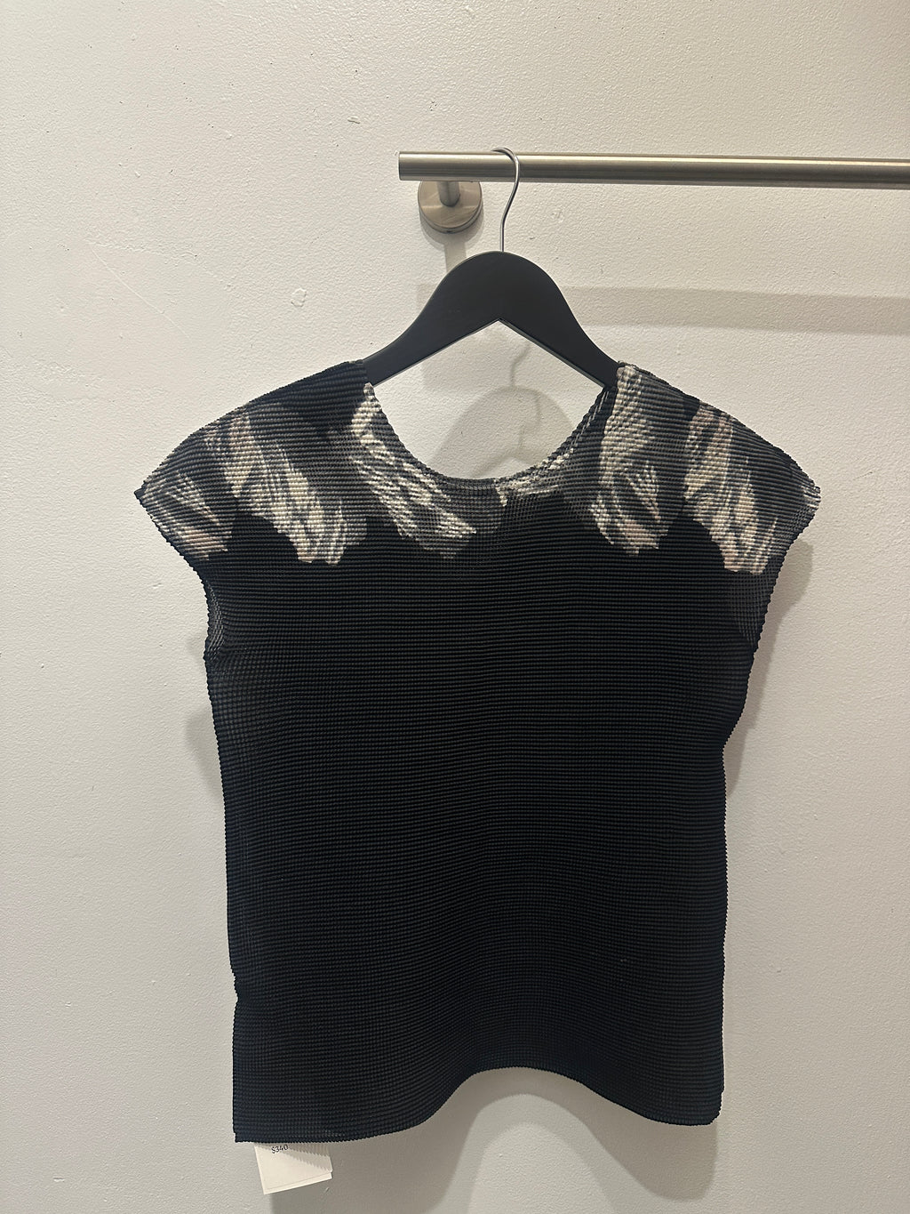 Issey Miyake Me Black Top