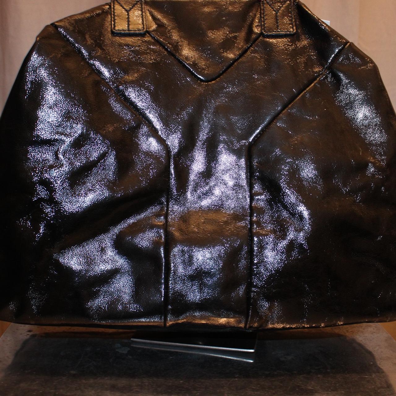 Yves Saint Laurent Easy Y Patent Leather Bag